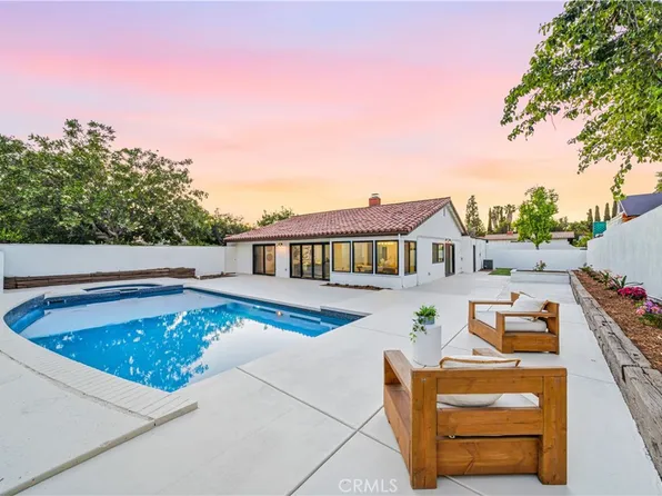 25216 Miles Ave, Lake Forest, CA 92630