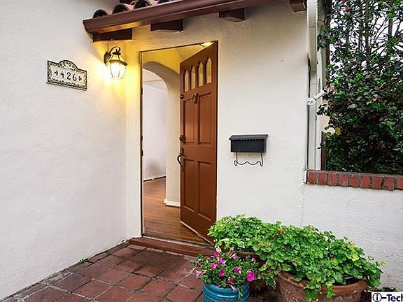 5th image of 426 S Carmelo Ave