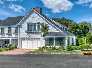 13 Honeysuckle Ln, Port Chester, NY 10573