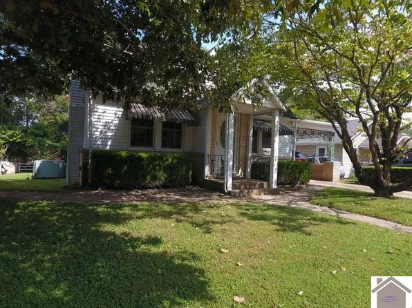 906 S 1st St, Union City, TN 38261