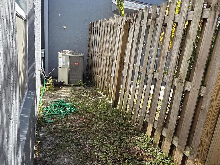4 Crossings Cir #B — Photo 10