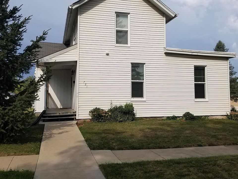 1st image of 721 N B Ave