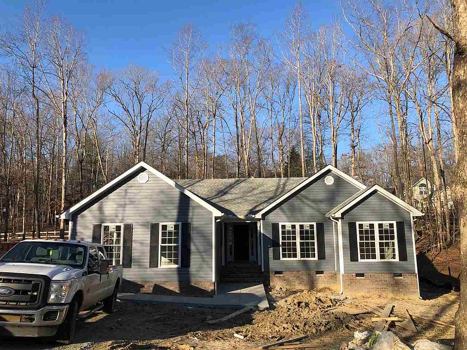 1st image of 98 Richardson Dr