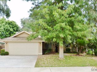 4704 Angelain Ln, Bakersfield, CA 93311