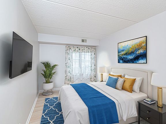4th image of 6433 W Belle Plaine Ave APT 204