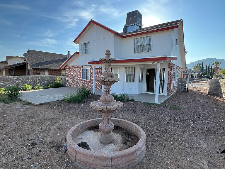 7753 Plaza Azul Rd — Photo 10