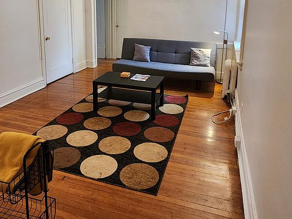 Fully furnished living room.