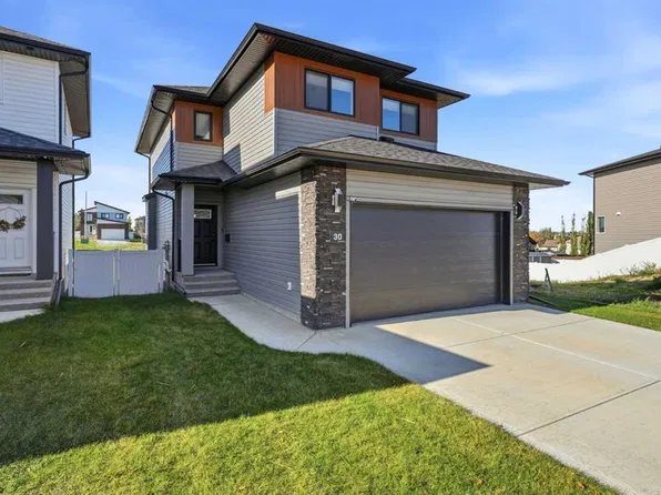 30 E Palmer Cir, Blackfalds, AB T4M 0N7