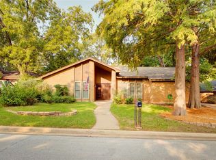 2202 Shady View Ct, Arlington, TX 76013