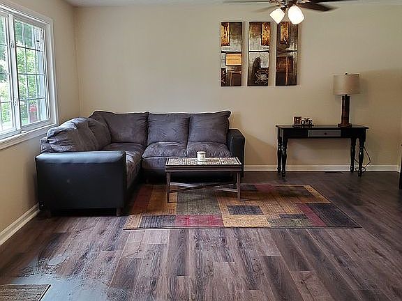 4th image of 1821 Woodland Dr