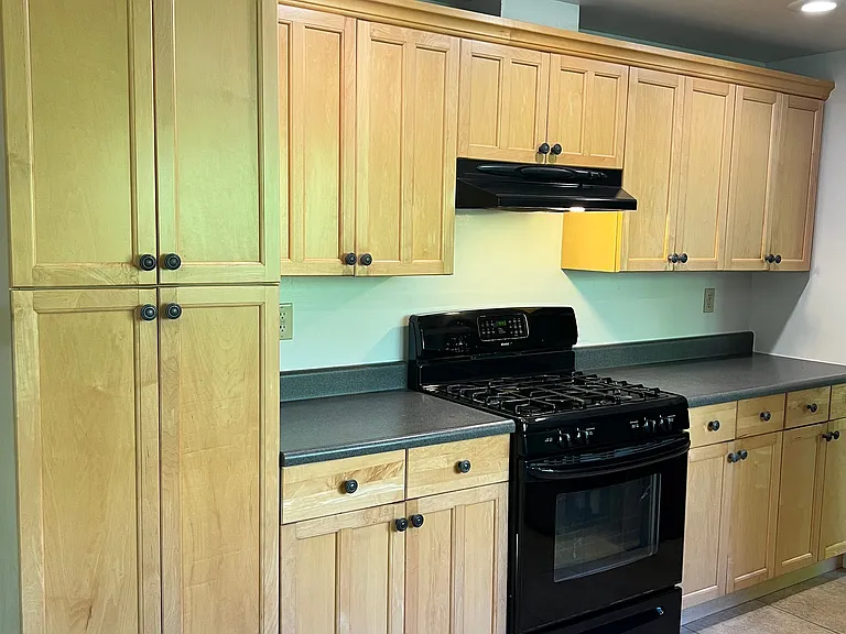 233 Calvin Pl — Photo 9