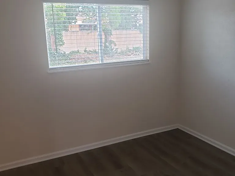 1712 Arthur Ct — Photo 12