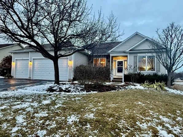 2111 Tyler Trl, McHenry, IL 60051