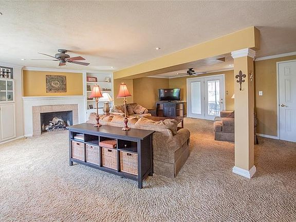 4th image of 1380 Foxwood Dr