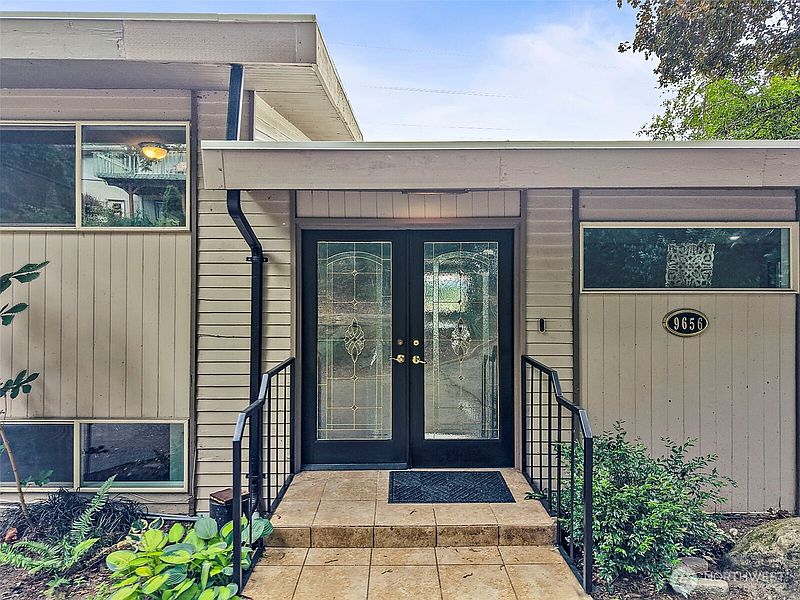 3rd image of 9656 Beacon Avenue S
