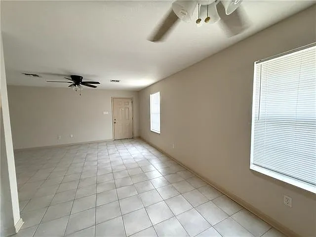 318 Hammond St — Photo 12