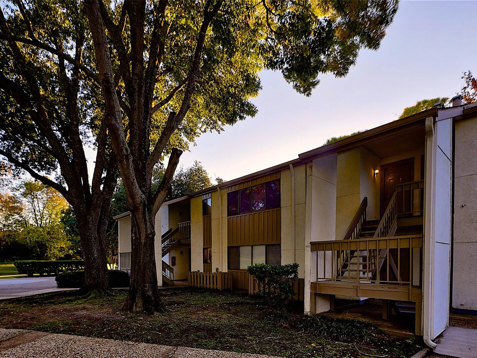 12100 Melville Dr — Photo 1