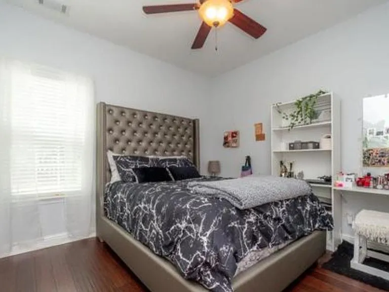 115 Verandah Ct — Photo 12