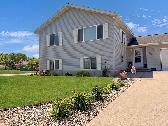 3rd image of 501 Darlene Dr