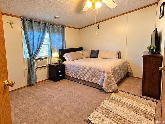 4th image of 435 Turpie St