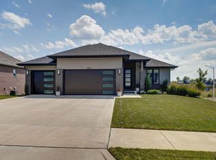 5996 S Holland Avenue, Springfield, MO 65810