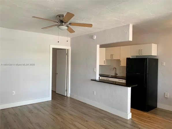 1860 Venice Park Dr APT 224, North Miami, FL 33181