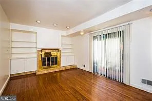 2 bed, 1.0 bath, 1200 sqft, $1,850 — Photo 1