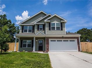 713 Dissdale Ln, Chesapeake, VA 23320