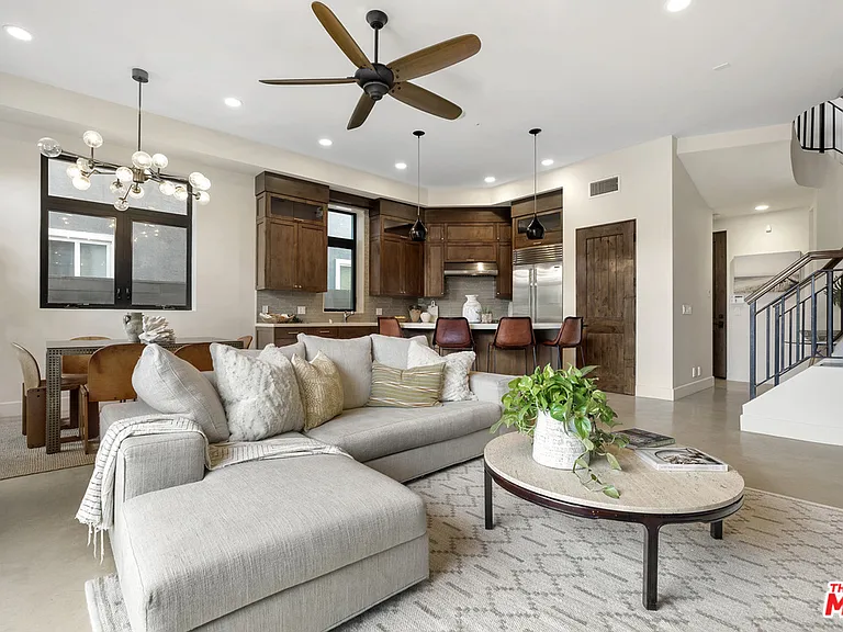 2310 Strongs Dr — Photo 3