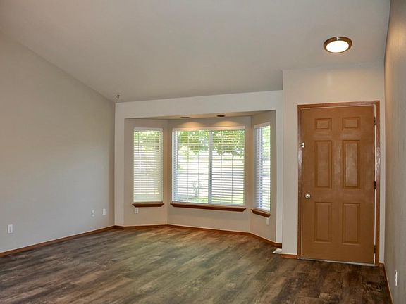 4th image of 4024 E 2nd Ave APT B