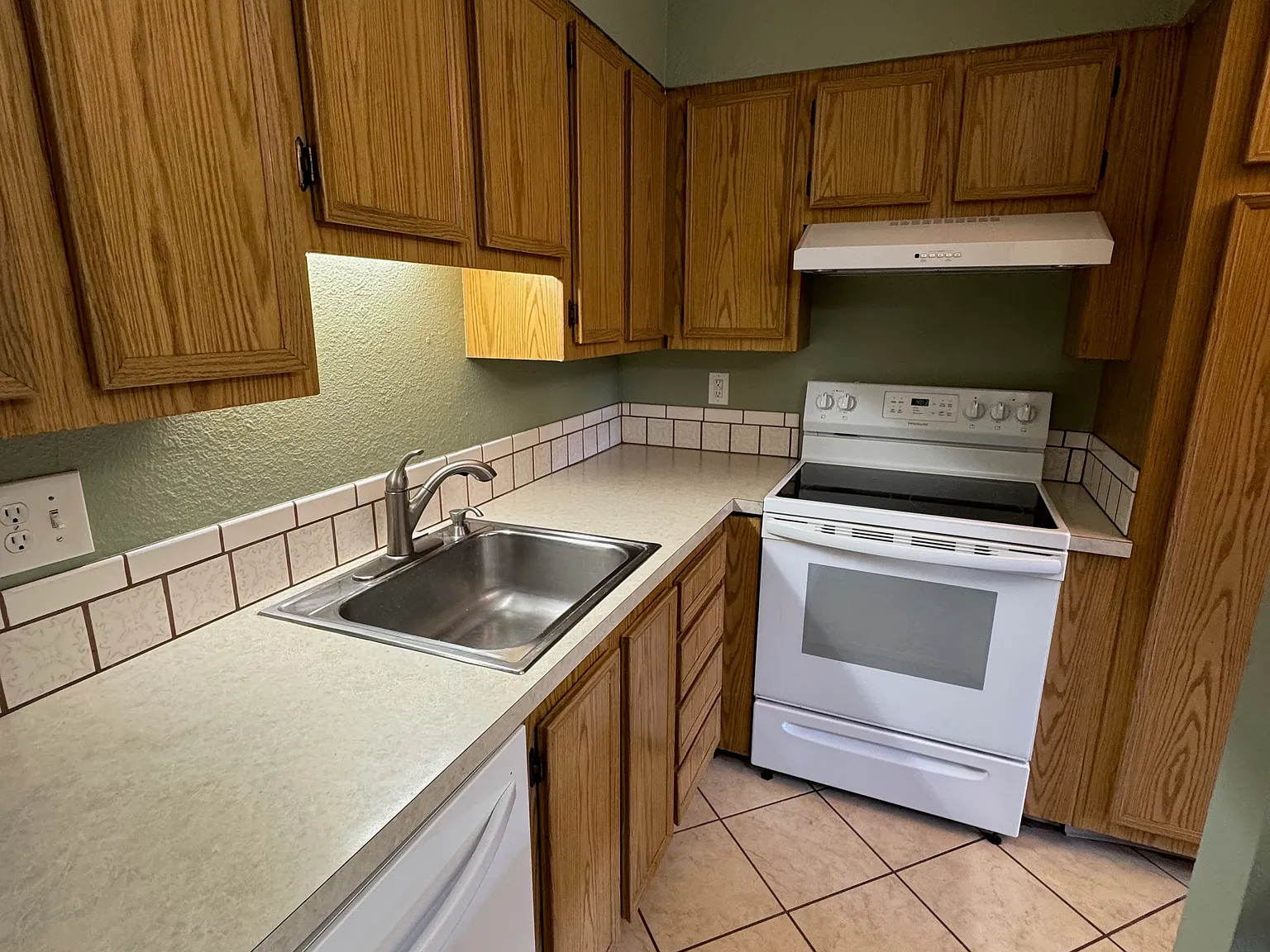 1 bed, 596 sqft, $1,345 — Photo 3