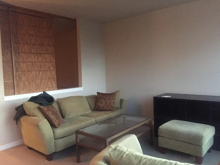 170 Winslow Way E #304 — Photo 2