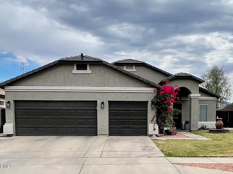 7709 W Wood Ln — Photo 2