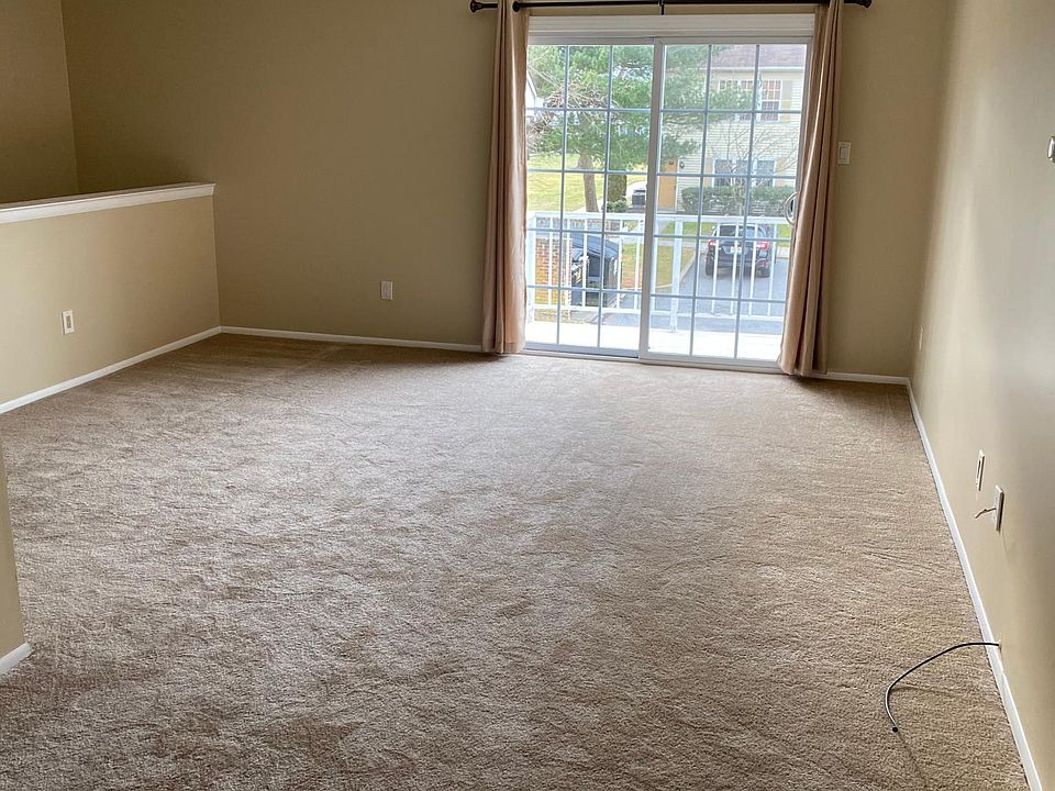 2nd image of 410 Paddock Ct #410