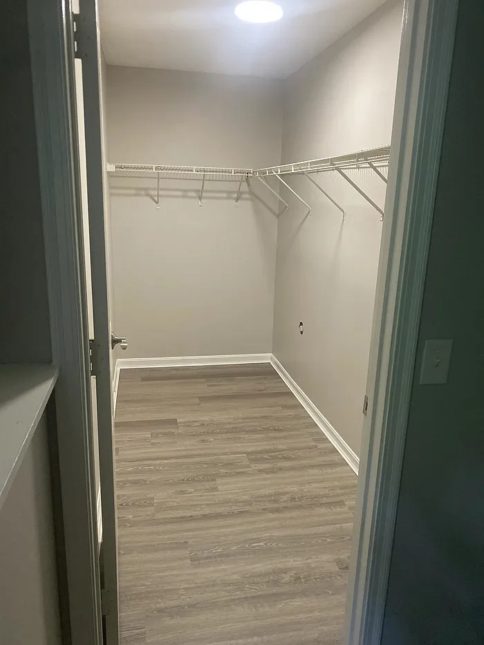1 bed, 1.0 bath, $950 — Photo 4