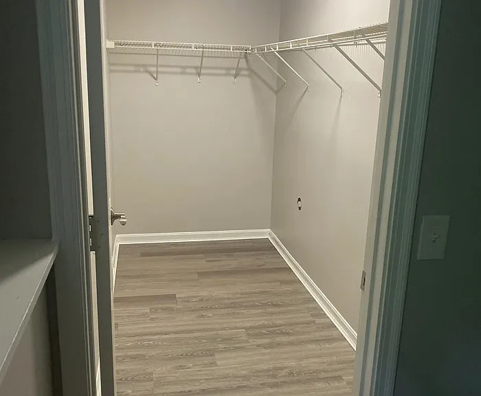 2601 Crisnic Ct #2601 — Photo 4