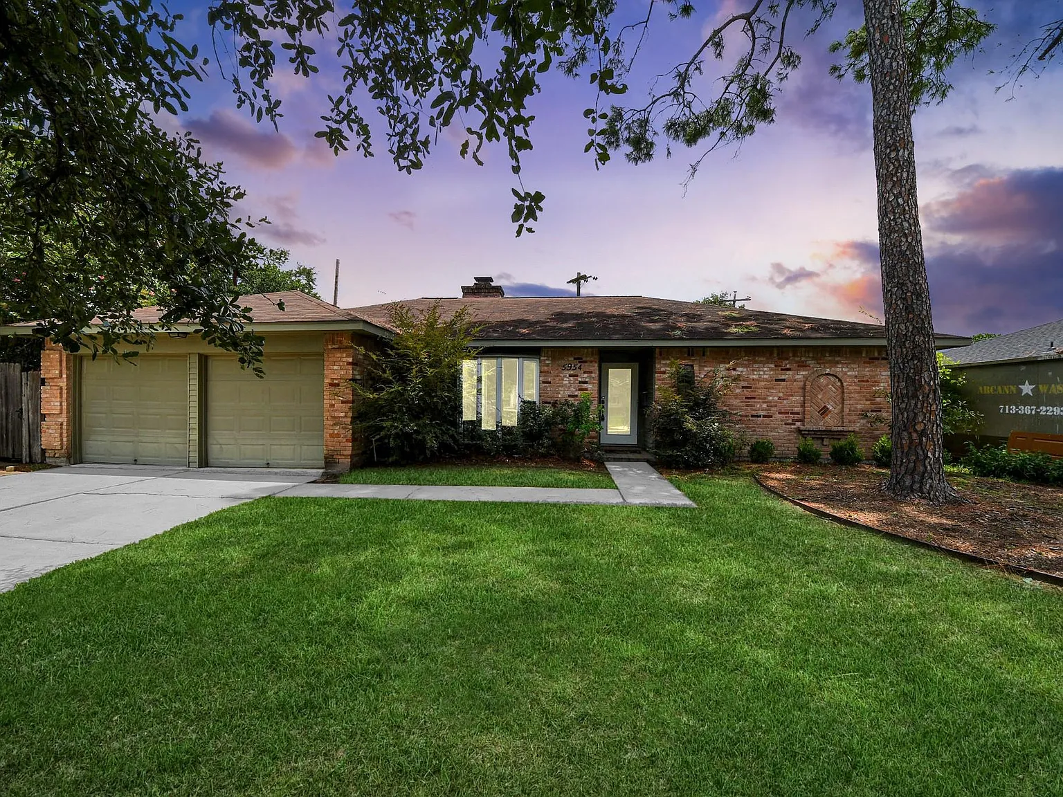 4 bed, 2.0 bath, 2066 sqft, $2,300 — Photo 3