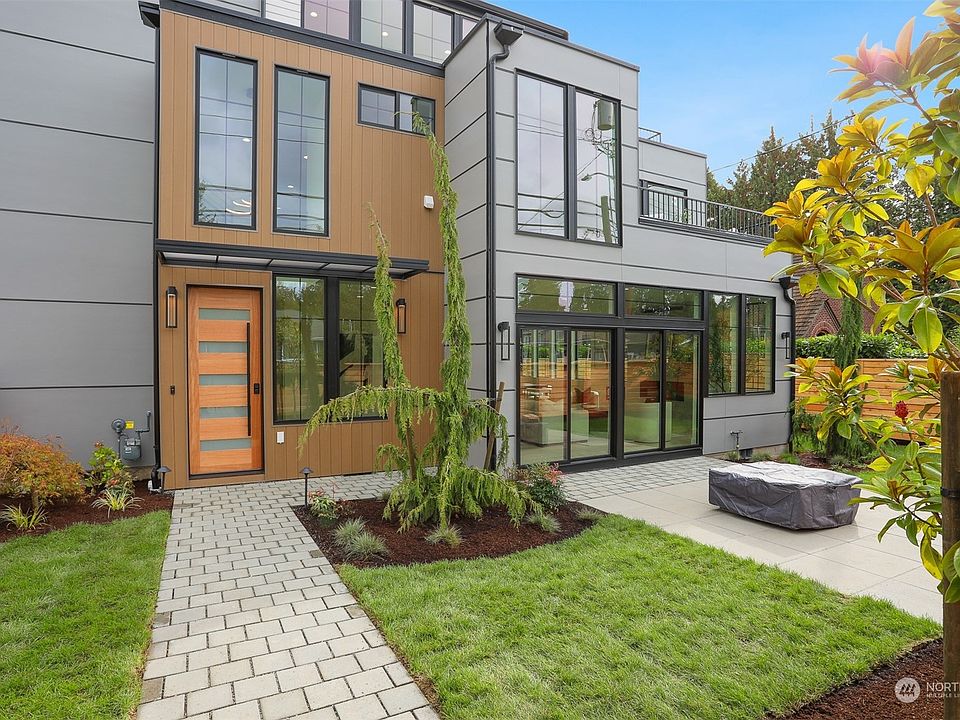 2117 N 117th Street, Seattle, WA 98133 | Zillow