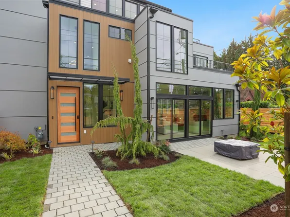 11556 Meridian Avenue N, Seattle, WA 98133