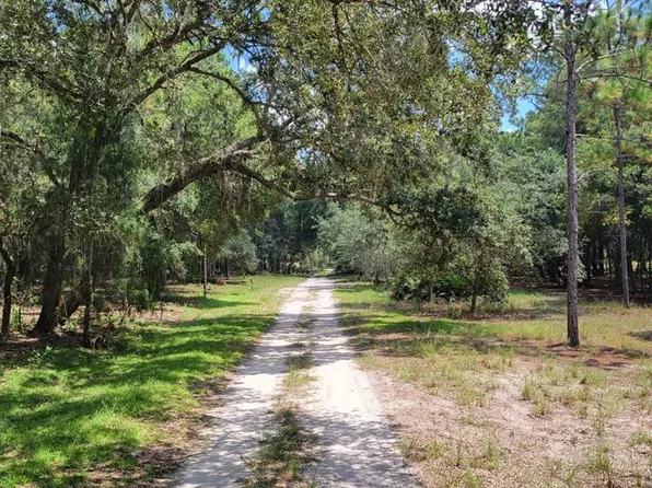 2 NE 127th St #2, Fort Mc Coy, FL 32134