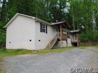 35-43 Stucco Rd, Waynesville, NC 28786