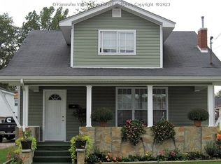 425 High School Ave, Hurricane, WV 25526