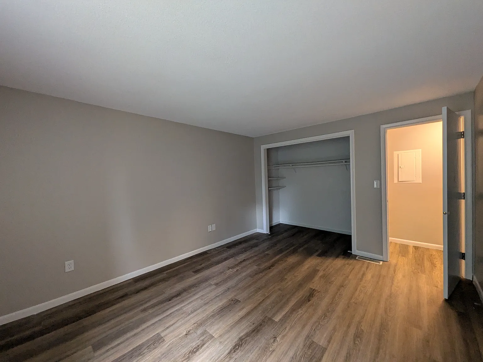 2 bed, 1152 sqft, $1,640 — Photo 2