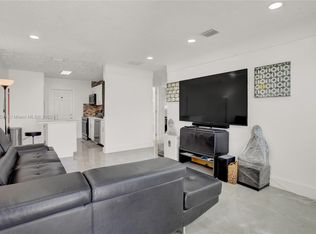 608 NW 4th Ave APT B, Hallandale, FL 33009