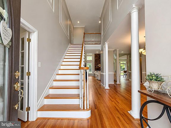 5th image of 133 W Quail Ln