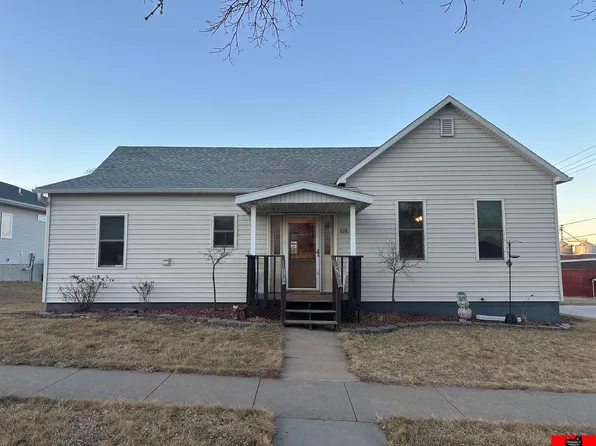 326 Center St, Howells, NE 68641