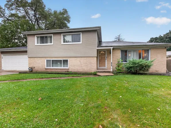 824 Dolores Dr, Bensenville, IL 60106