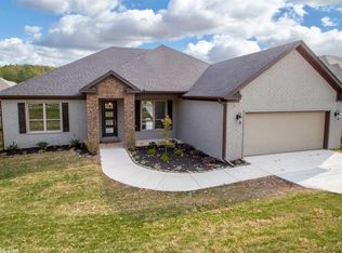 208 Summit Valley Cir, Maumelle, AR 72113