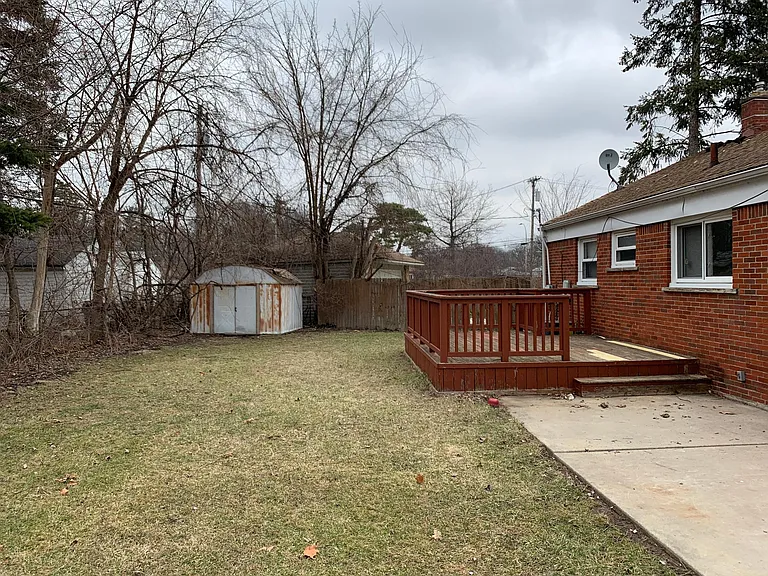 22181 Marlow Ave — Photo 10