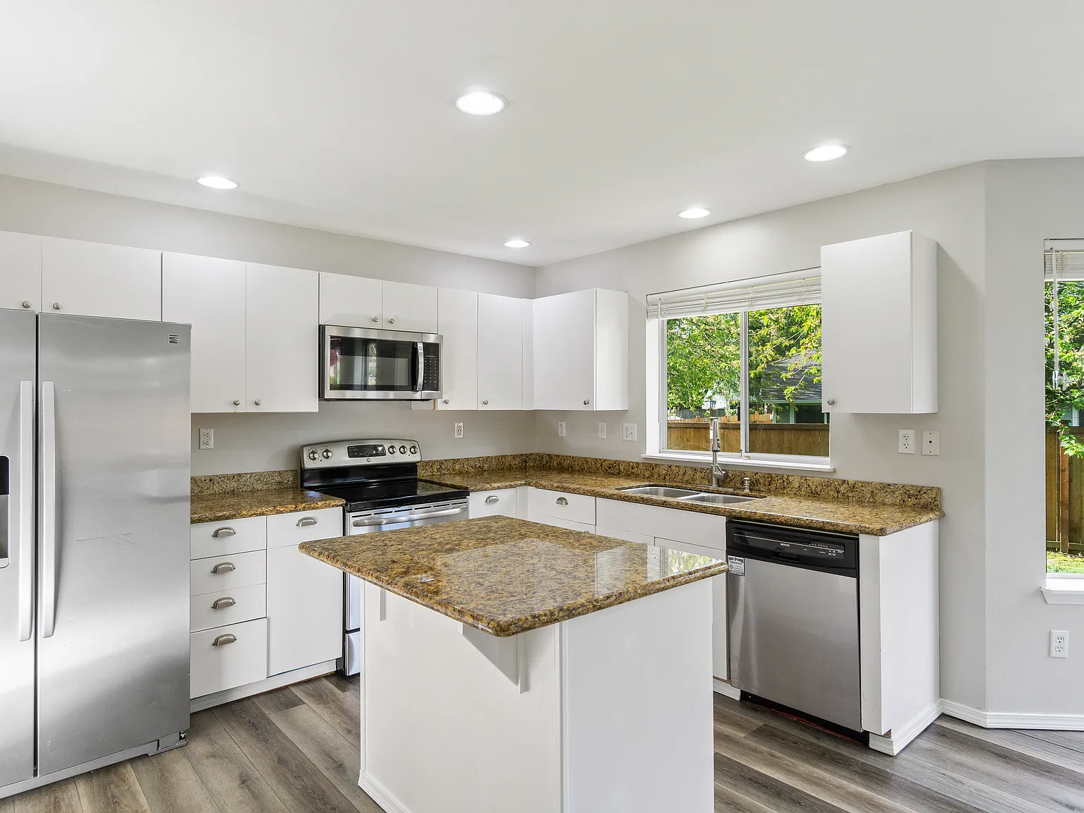 23617 219th Pl SE, Maple Valley - 1 — Photo 1